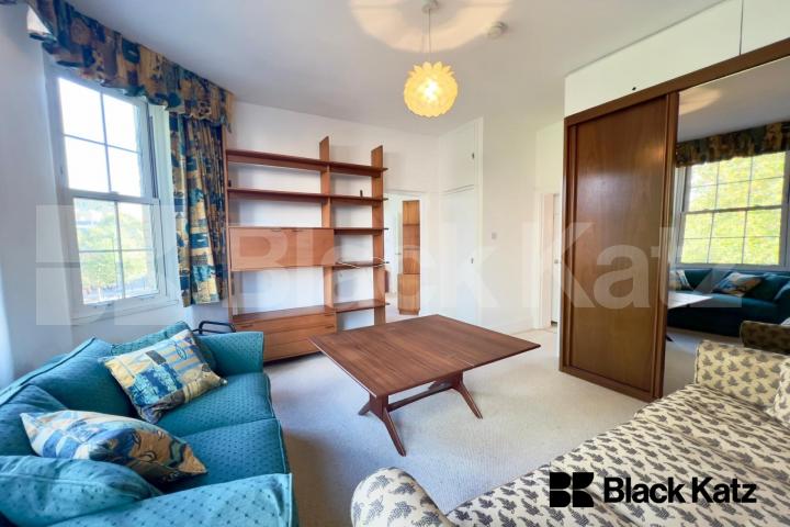 Bright and Spacious Three Bedroom Apartment in the Heart of London Bridge Devon Mansions - Tooley Street , London Bridge